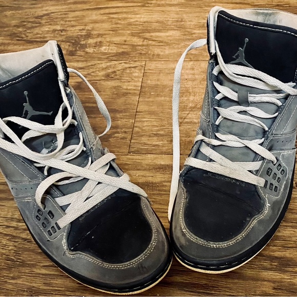 Jordan flat ones men’s size 11, gray and black and color - Picture 4 of 7